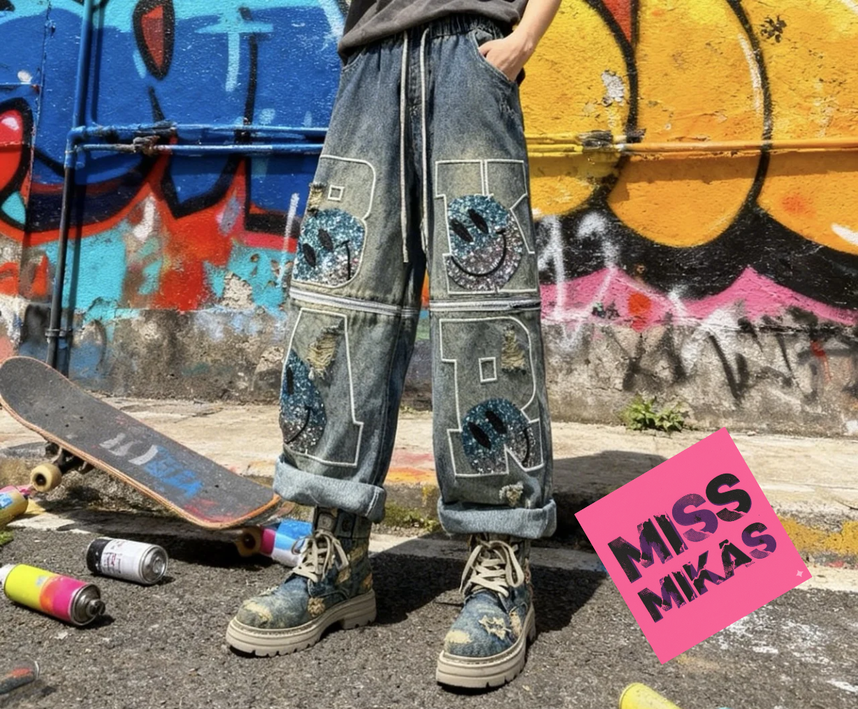 Jeans Loose Fit com Patchs de Smile