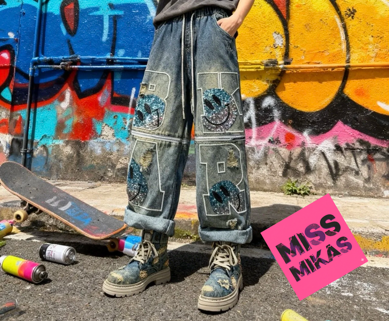 Jeans Loose Fit com Patchs de Smile